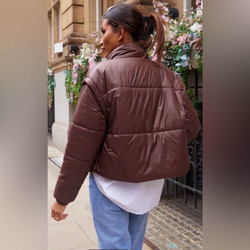 NWT: PRETTY LITTLE THING: CHOCOLATE DETACHABLE ARM PUFFER VEST |10| - Picture 2 of 9